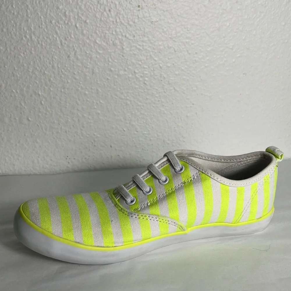 Tommy Hilfiger gently used